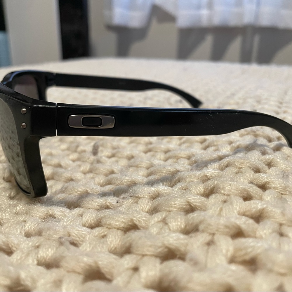 Mens Oakley sunglasses